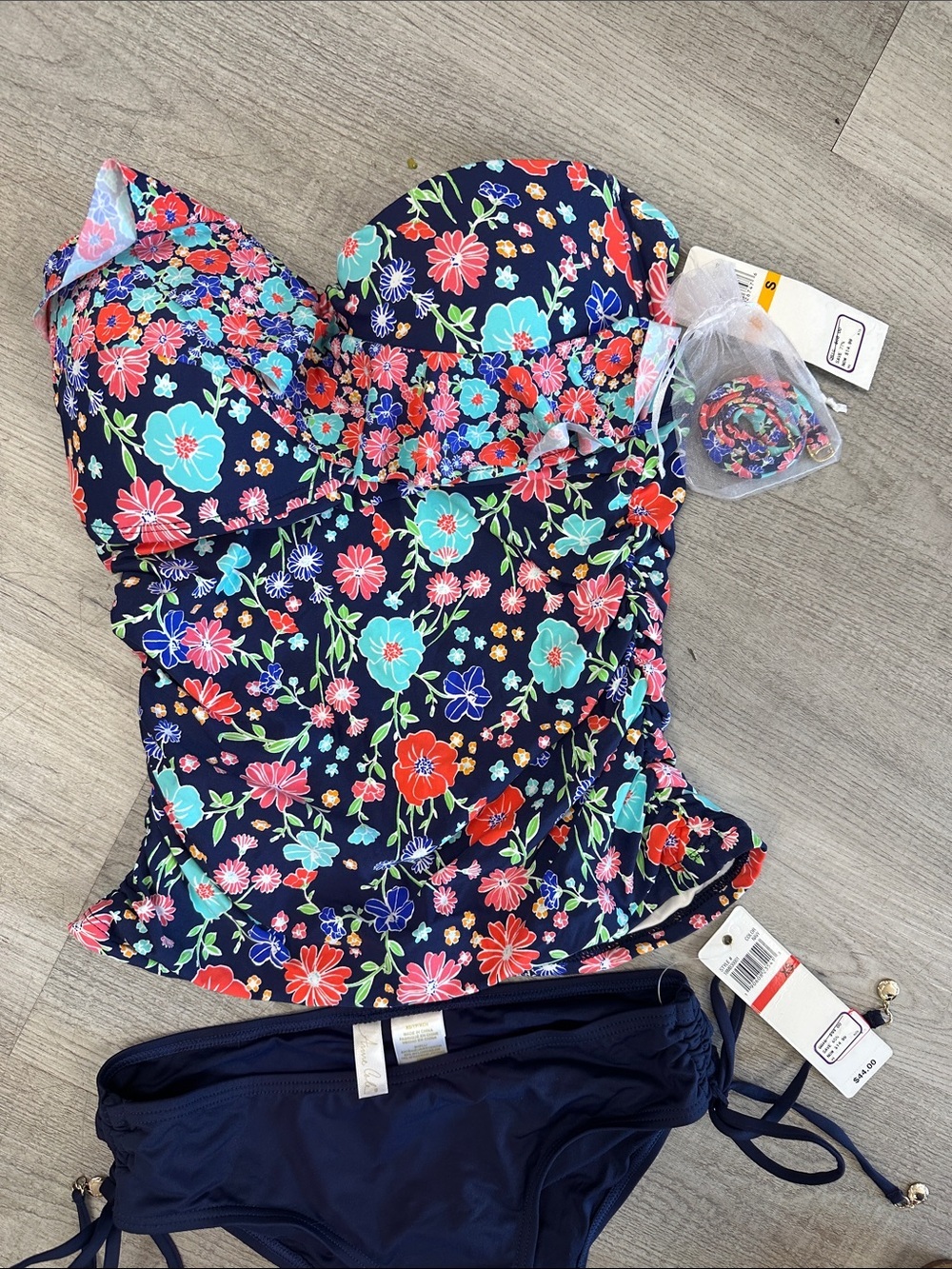 Navy Floral Tankini Set - Navy & Multi Floral Top size Small bottom XS - Picture 5 of 11